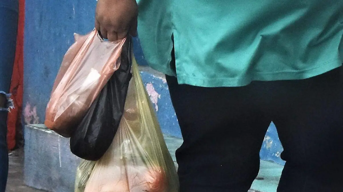 SIGUEN-USANDO-BOLSAS-DE-PLASTICO-(1)