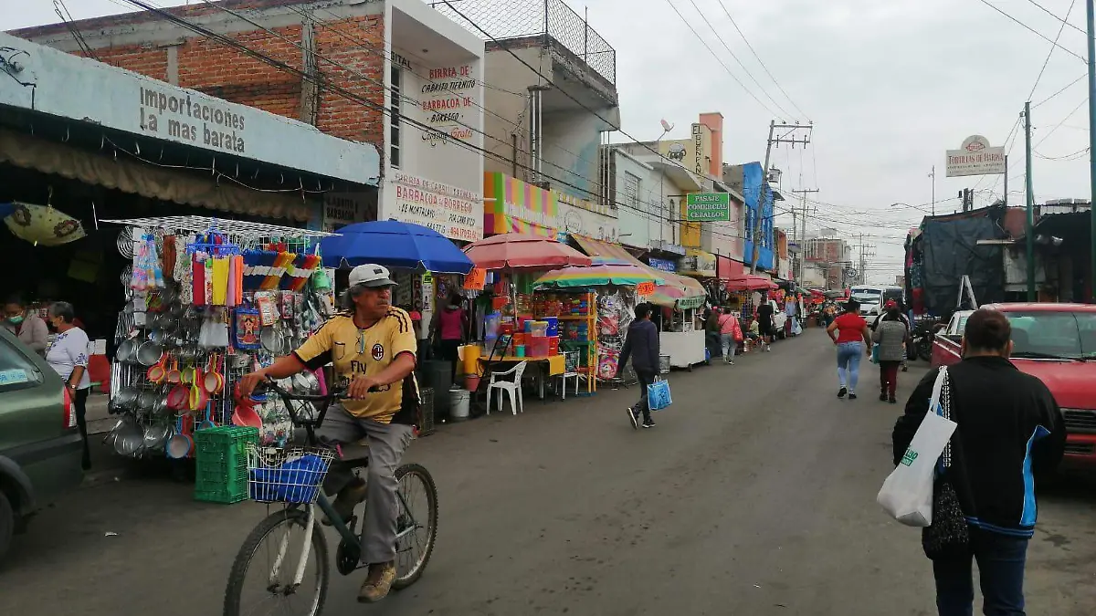 Crece-comercio-informal  (1)