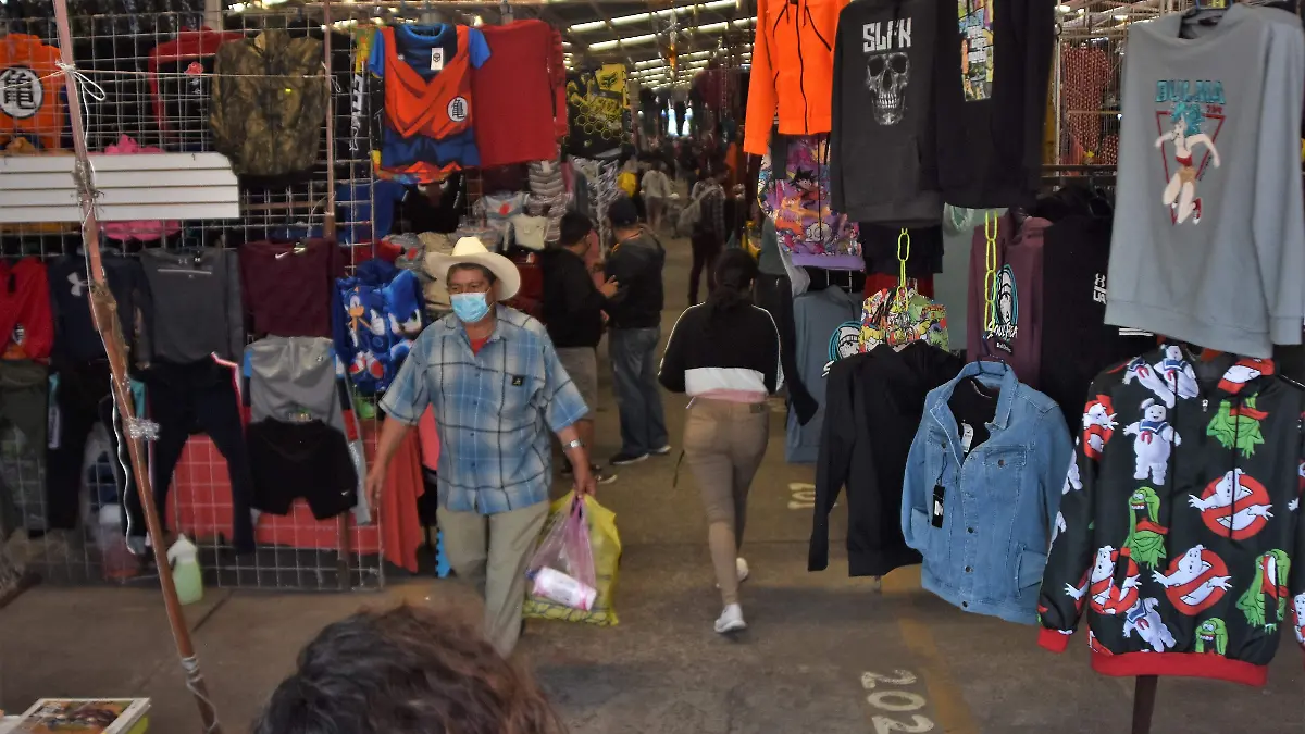 Tianguistas cerraran el año con recuperación de ventas  1