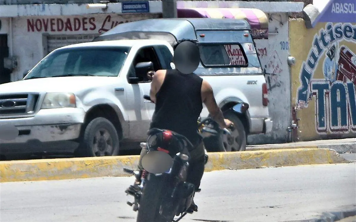 BUSCAN CONCIENTIZAR A LOS USUARIOS DE MOTOCICLETAS (2)