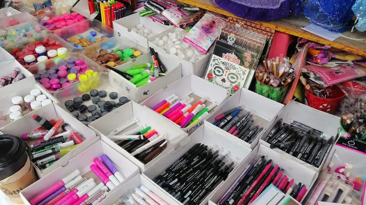 REPUNTAN-VENTAS-EN-COMERCIO-DEDICADO-VENTA-DE- DISFRACES