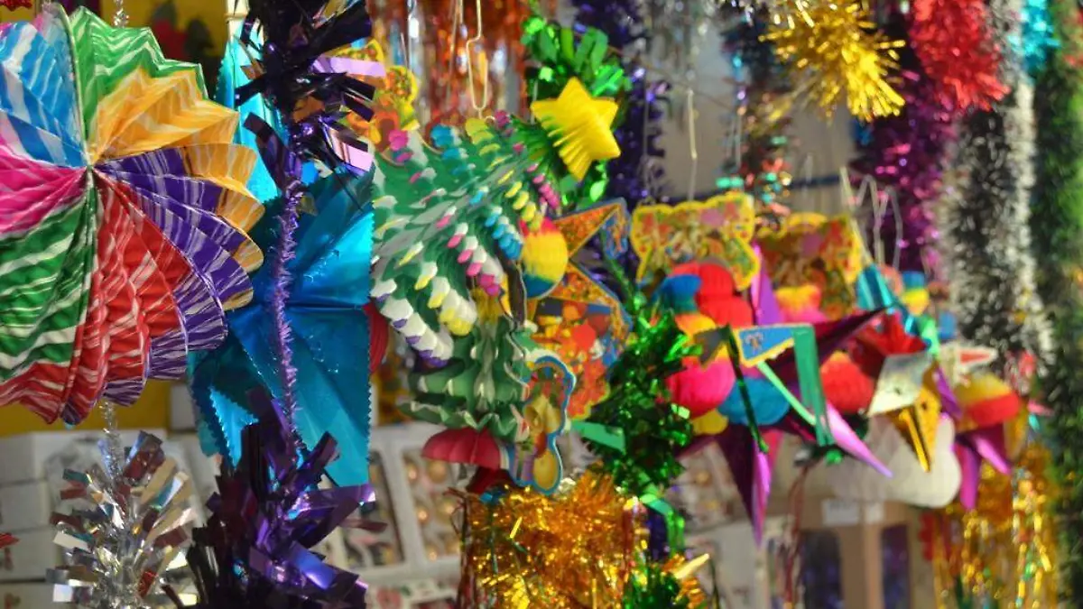 COMERCIANTE-DE-ARTÍCULOS-NAVIDEÑOS