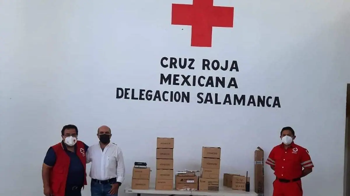 Entrega donativo a  Cruz Roja Salamanca  1