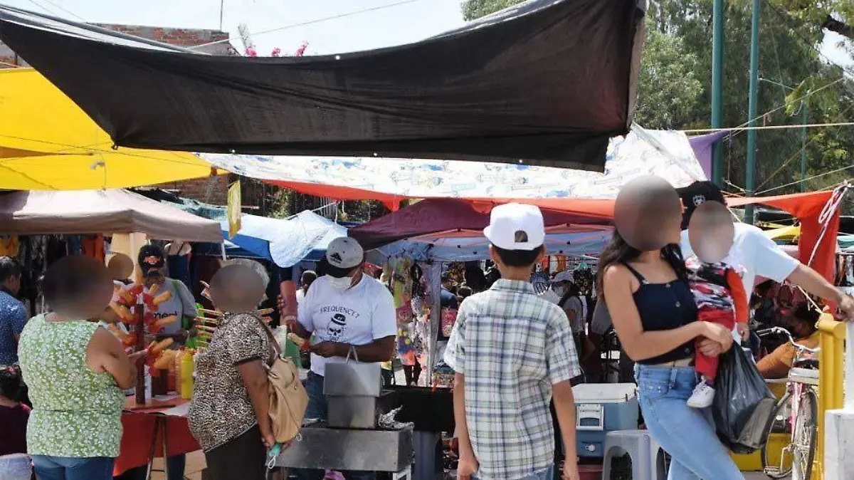 VISITAN TIANGUIS SIN CUBREBOCAS (2)