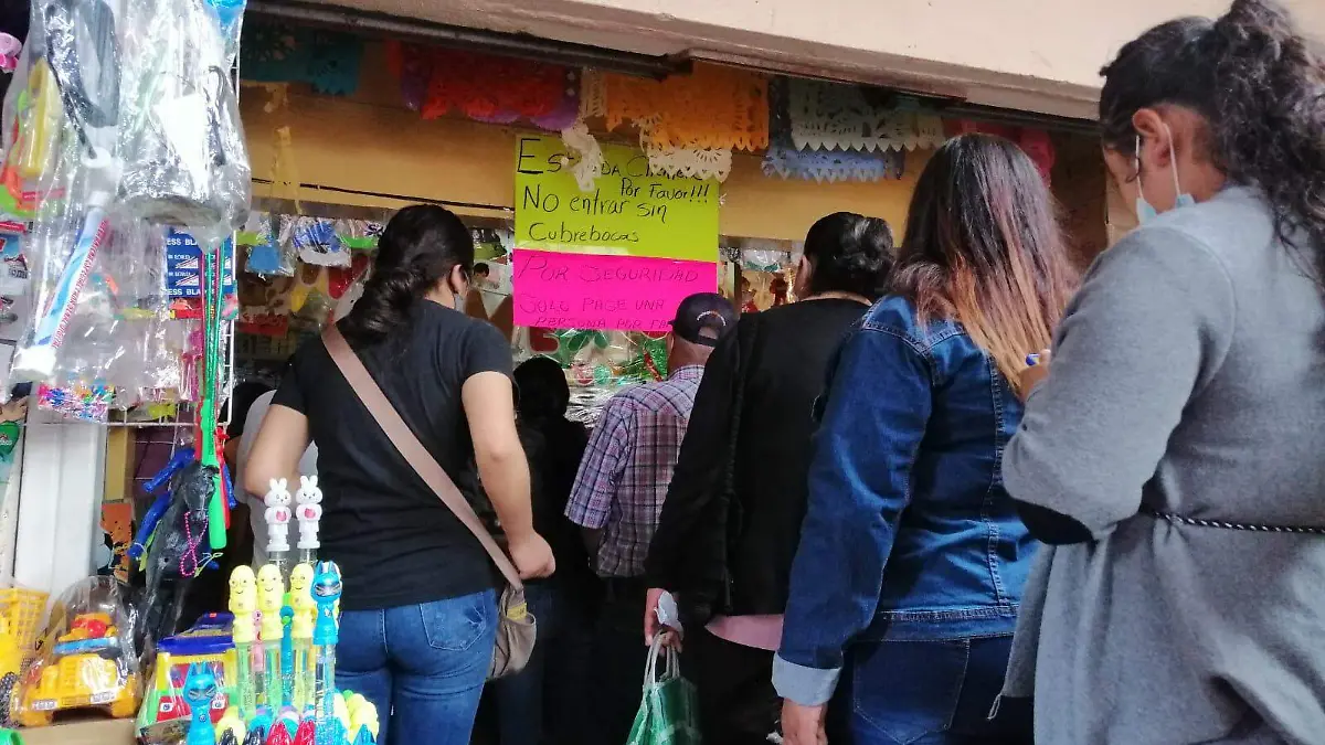 REALIZAN COMPRAS DE ARTÍCULOS ESCOLARES DE ÚLTIMA HORA 5