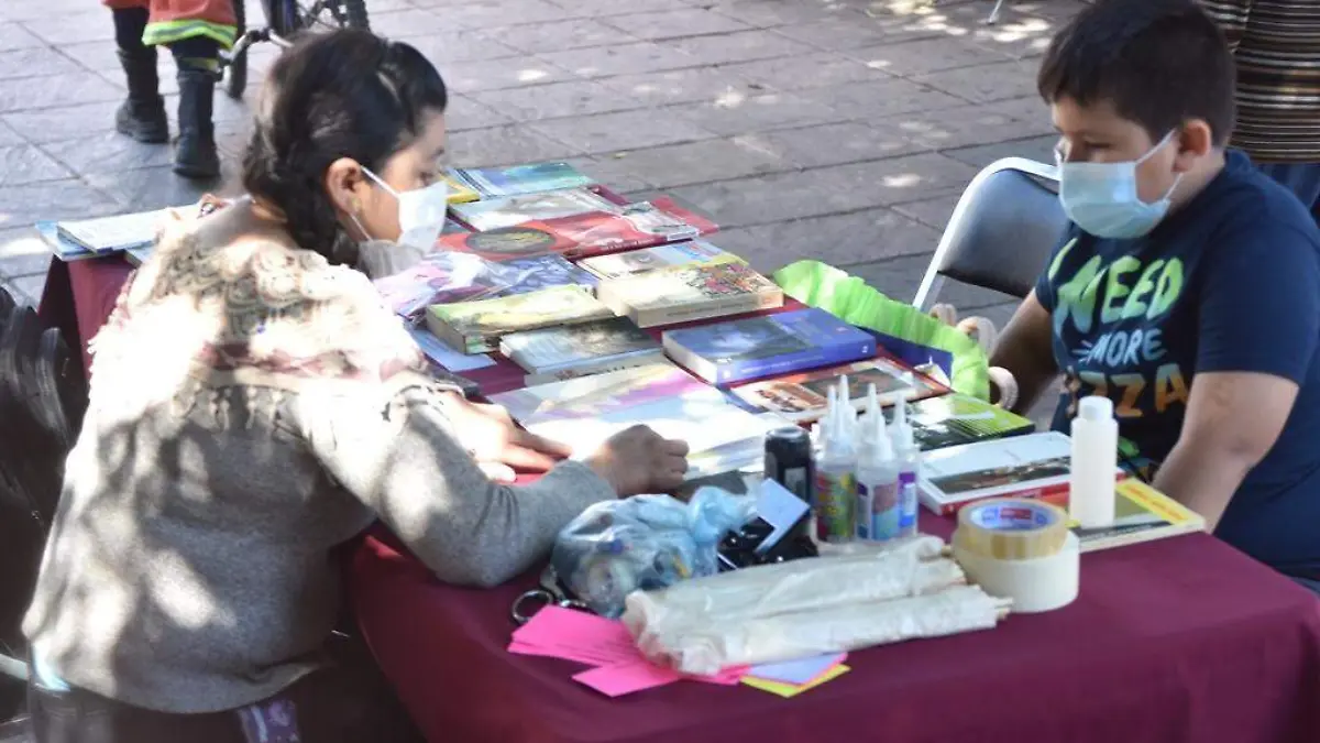 Conmemoran “Dia del Libro” en Jardin Principal 1