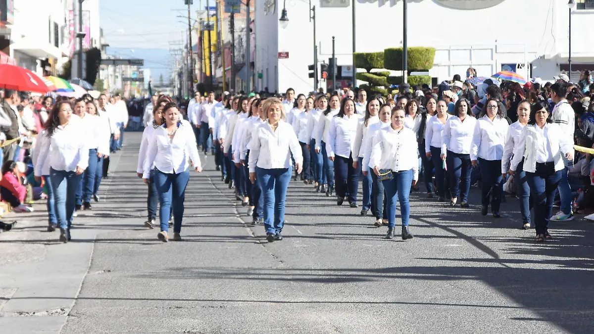 DESFILE (3)