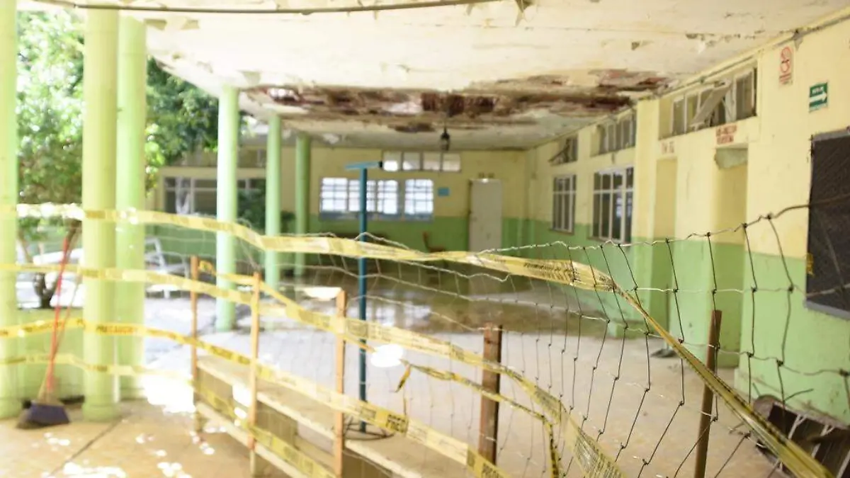 INIFEG valora condiciones de escuela secundaria 18 de Marzo 1