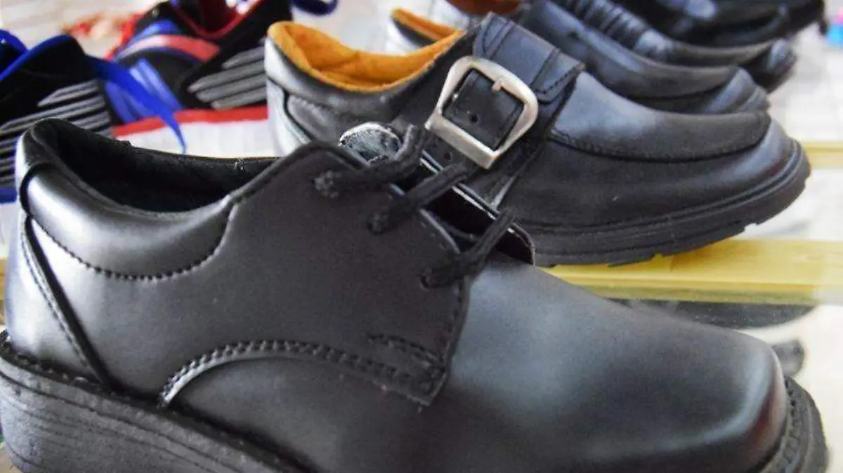 DECAEN VENTAS DE ZAPATOS ESCOLARES 1