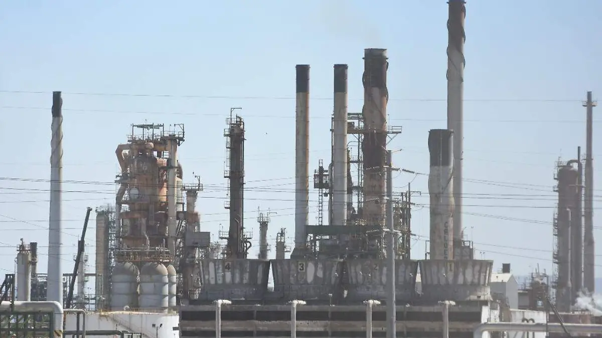 Obsoleto invertir en refinerías  2