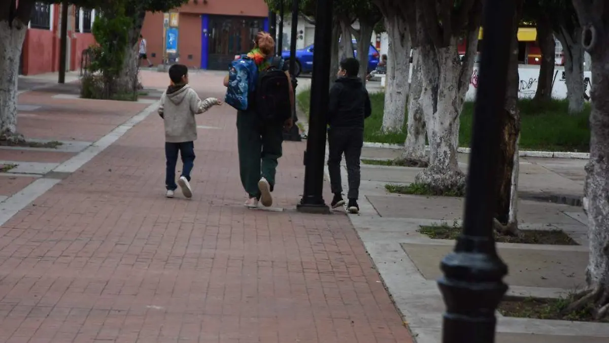 Padres-de-familia-ya-tienen-noción-del-regreso-presencial 2 (1)