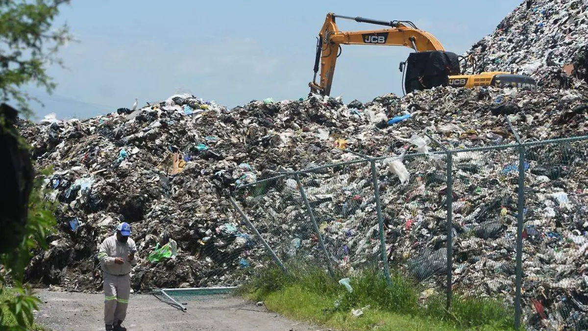 Trabajan  para rehabilitar relleno sanitario y darle mas tiempo de vida 1