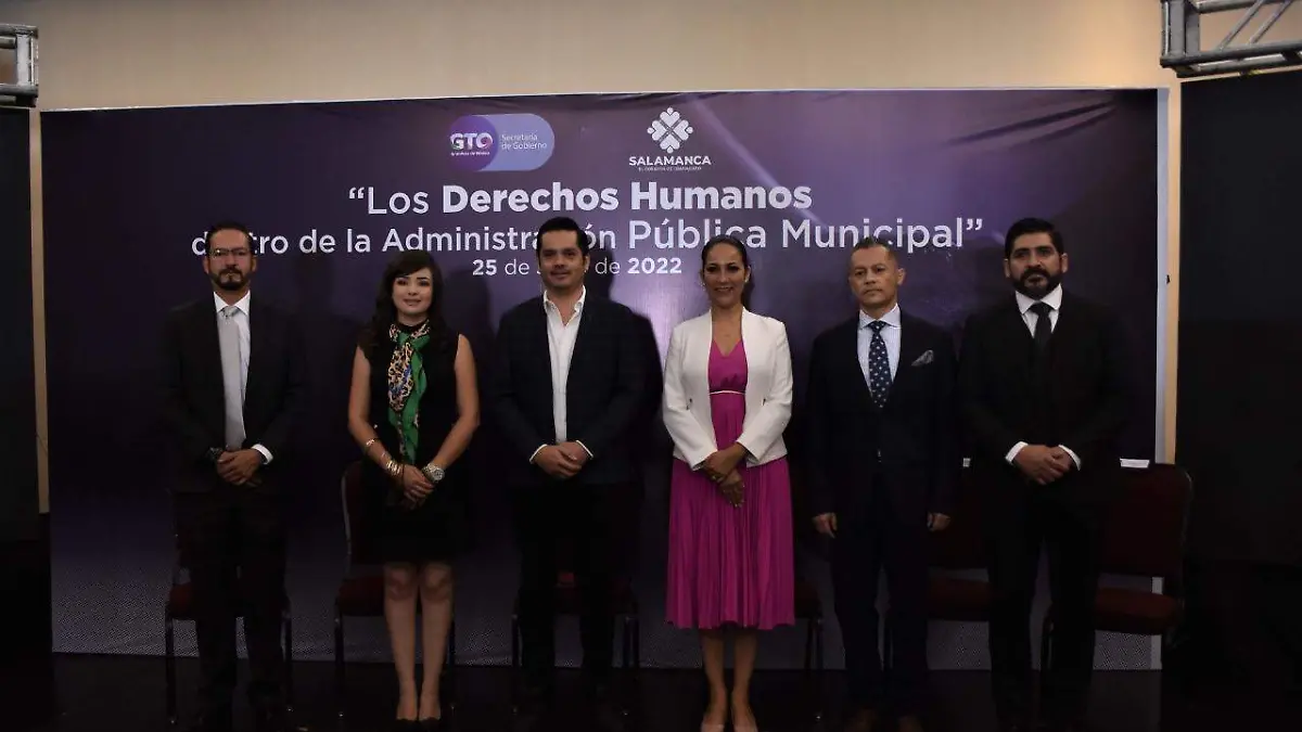 Reciben-servidores-municipales-capacitación (2)