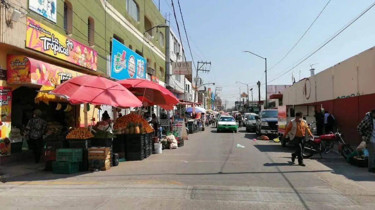 PERSISTE-PROBLEMÁTICA-DEL-COMERCIO- INFORMAL 1