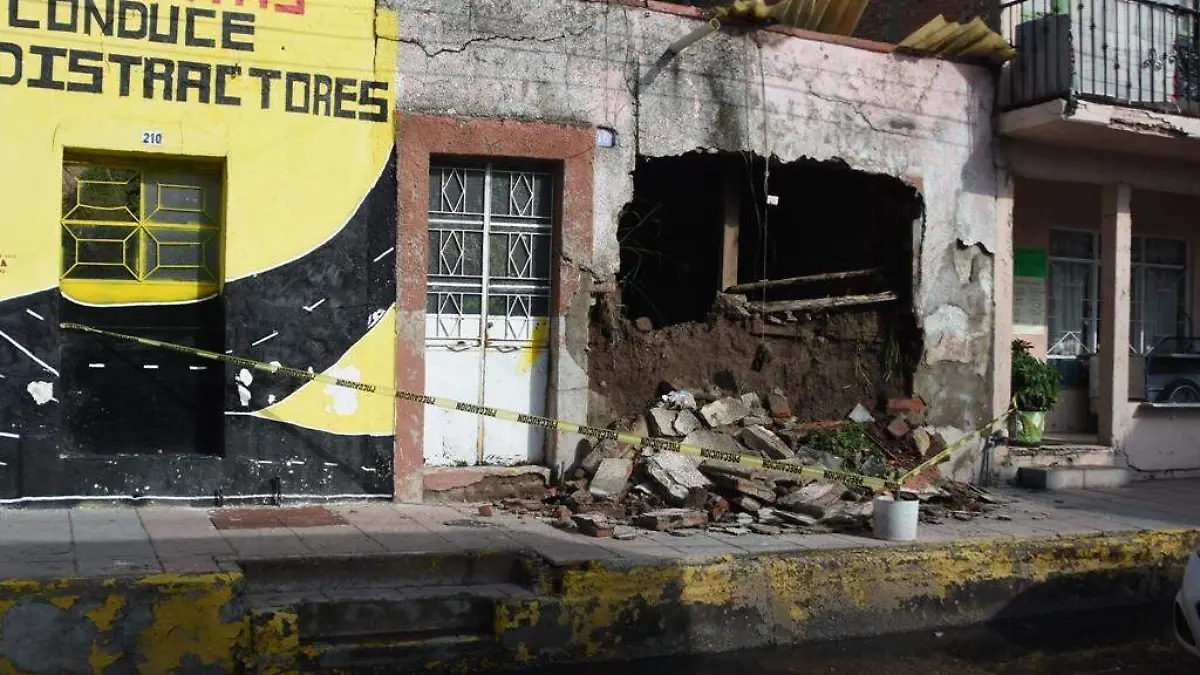 Se derrumba vivienda en Zona Centro  1