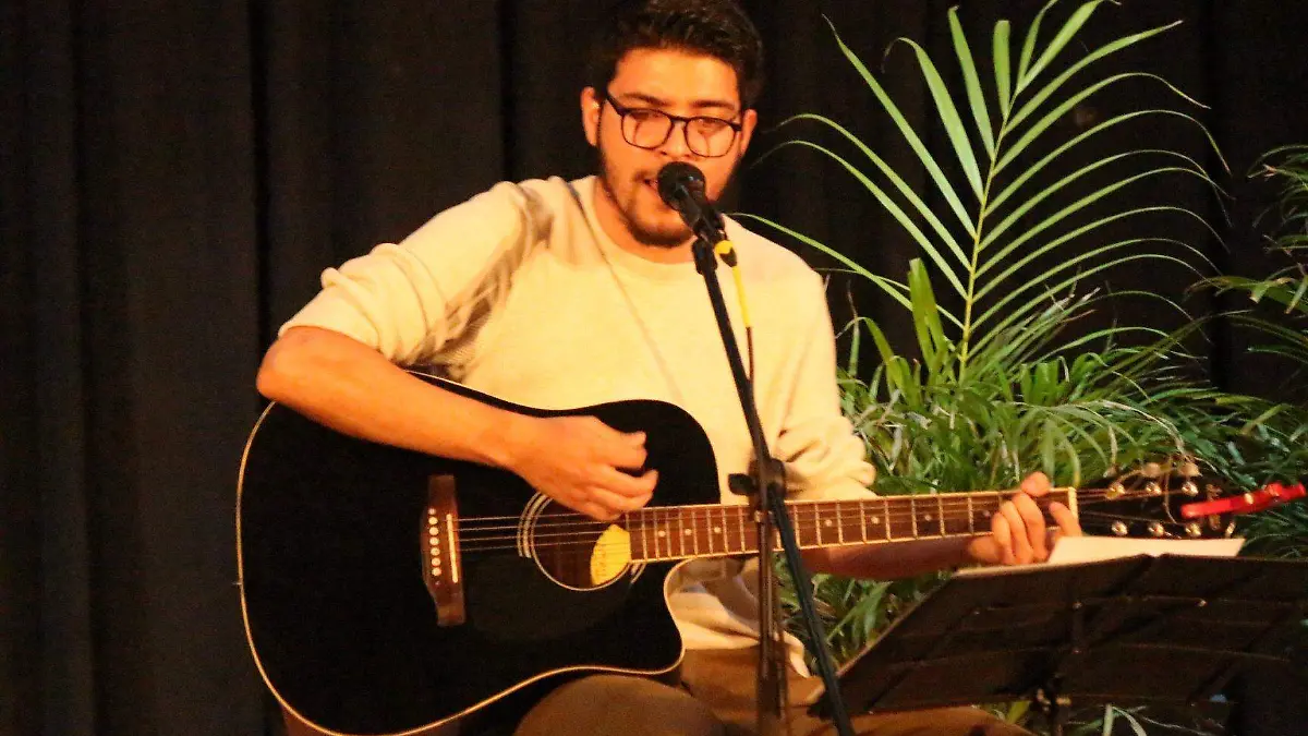 INVITAN AL FESTIVAL  DE TROVA CON EL CORAZON (2)