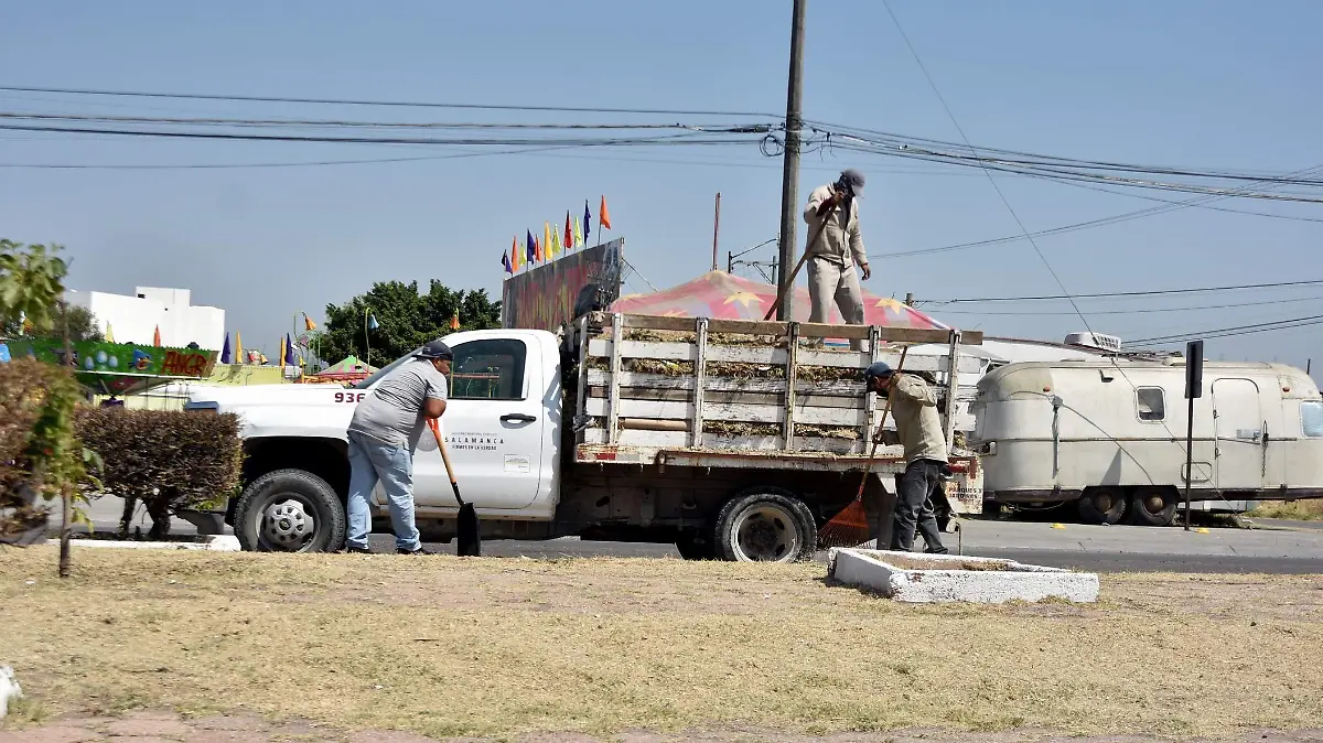 MANTIENEN AREAS VERDES EN BUEN ESTADO (1)