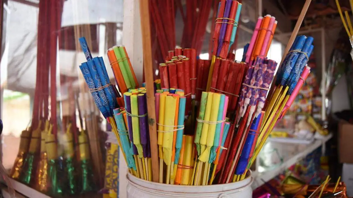 Complejo cancelar permisos para venta de pirotecnia  1