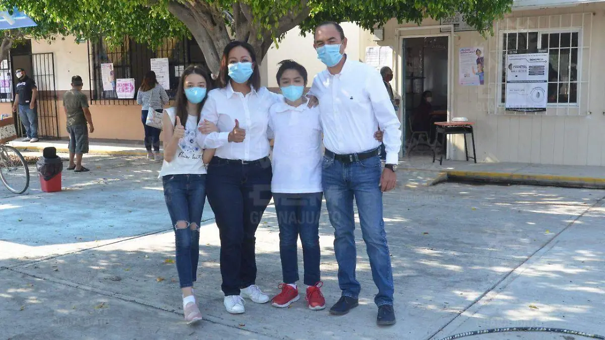 a82048da-7bc2-43cc-a5d3-17d6e4ecf98d