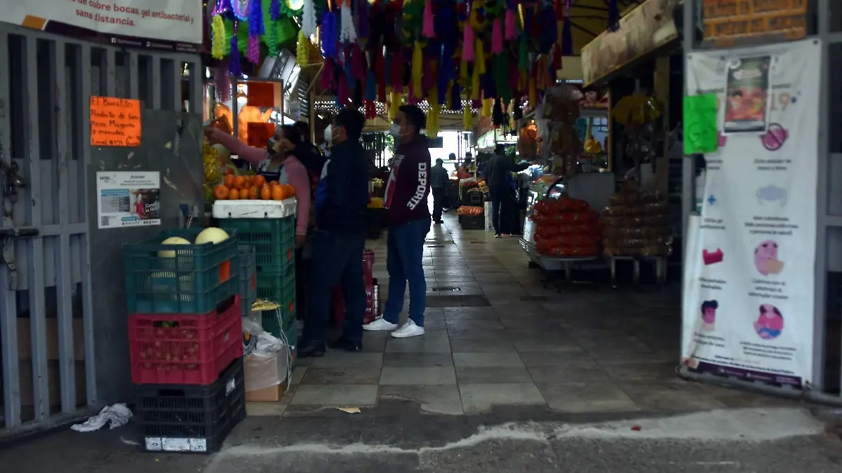 Implementan estrategia de rescate comercial en mercado Barahona 1