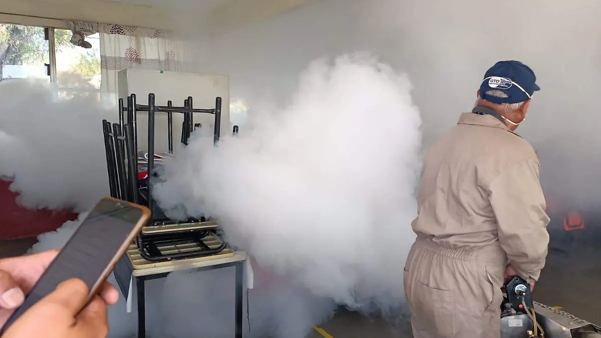 Fumigacion-escuelas (2)