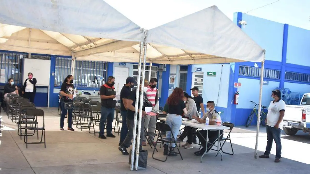 MUEVEN CENTRO DE VACUNACIÓN A CAISES SALAMANCA 1