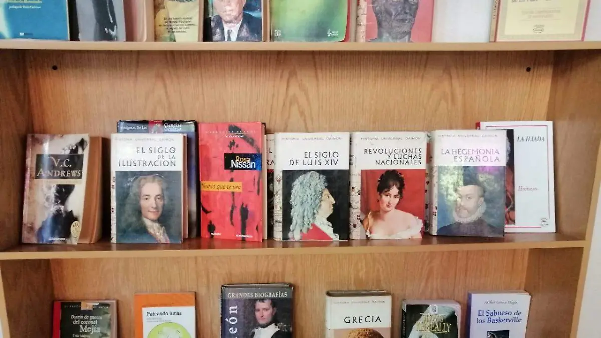 BUSCAN REALIZAR INTERCAMBIOS DE LIBROS 1