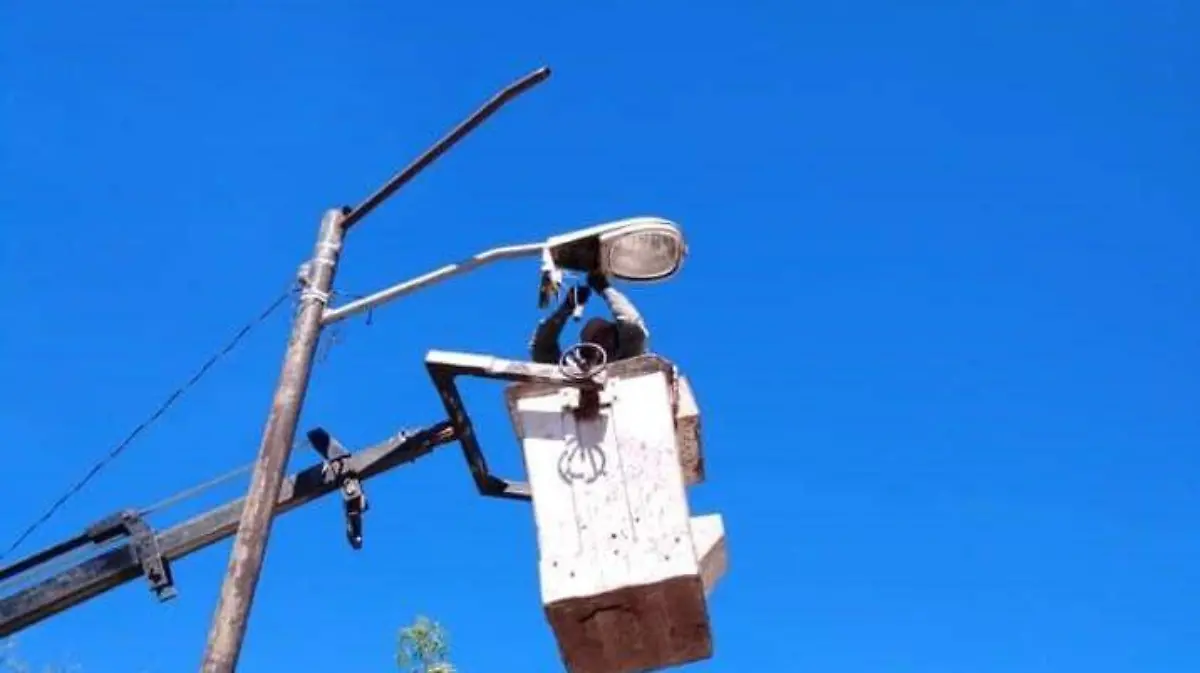 CONTINÚA-PROBLEMA-DE-LUMINARIAS-EN-ZONA-CENTRO-1