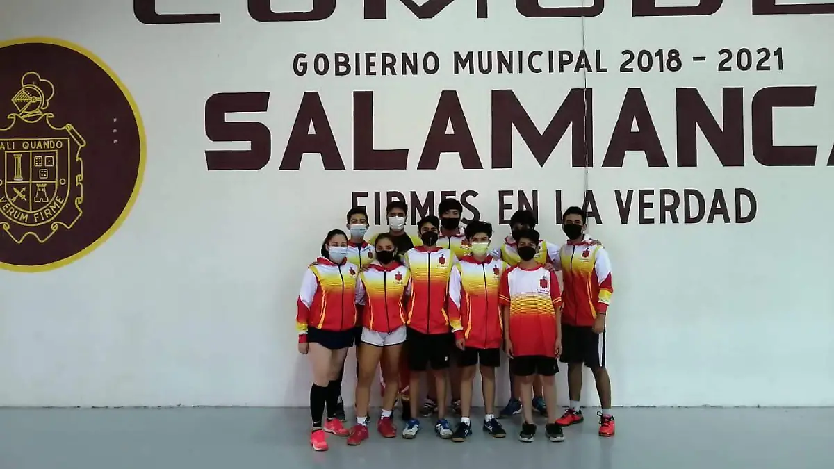 Salmantinos representan en Badminton (2)