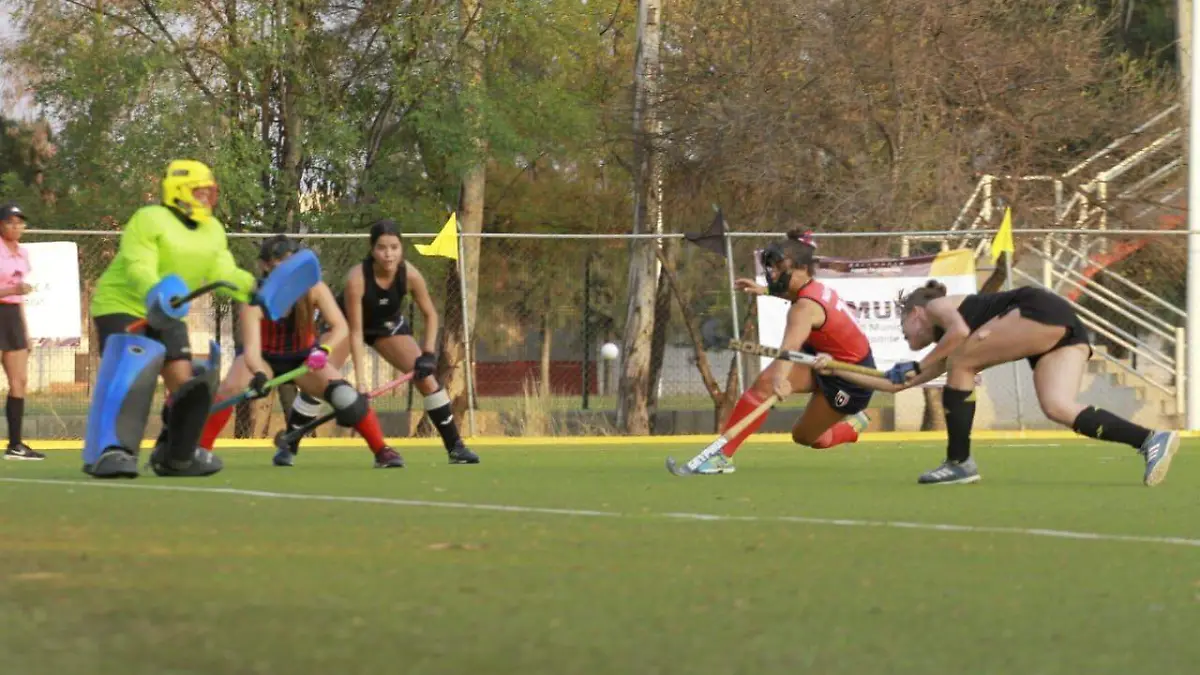 Salamanca-se-posiciona-como-la-casa-del-Hockey (3)