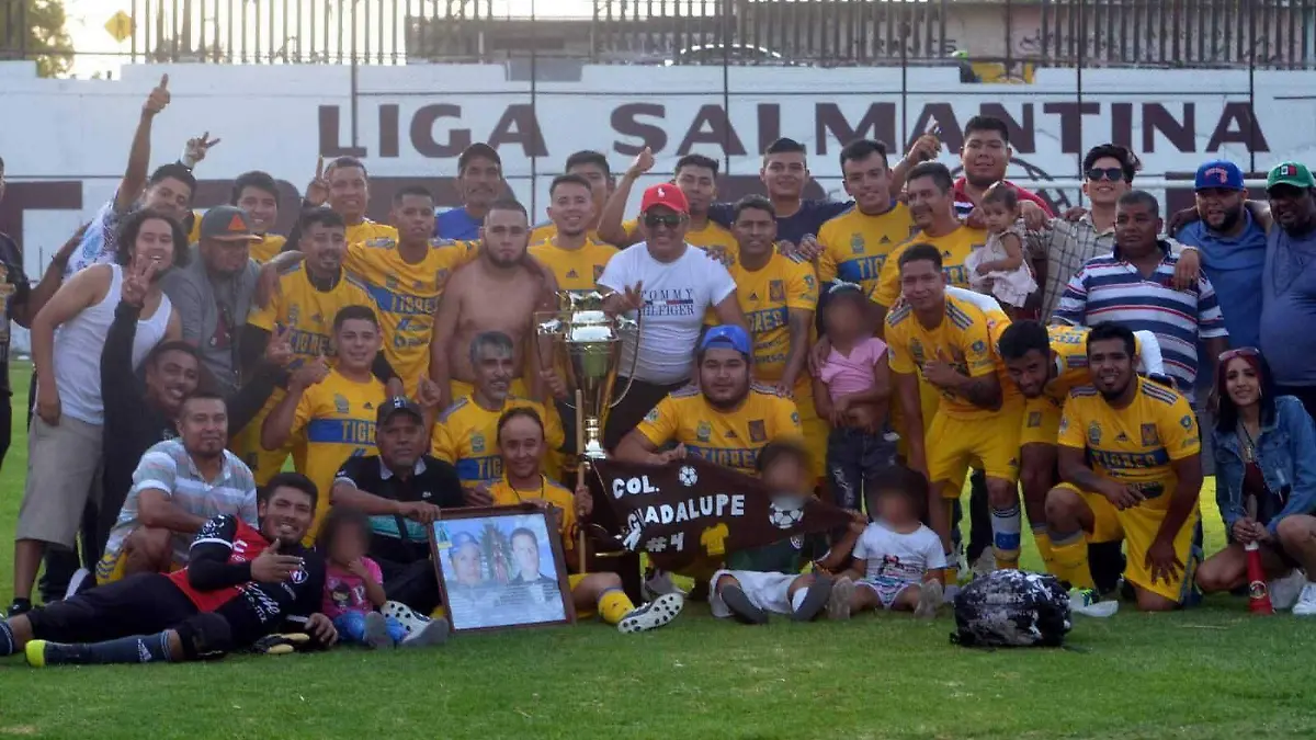 Colonia-Guadalupe-campeón (1)