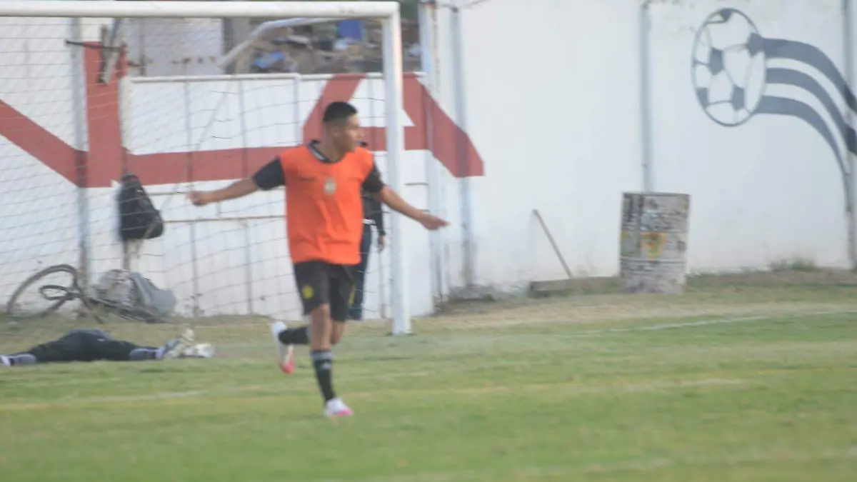 Quitan-invicto-a siete-equipos (1)