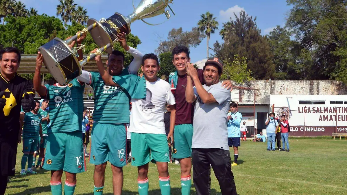 Atlético-La-Luz-gana-título-de-liga  (1)