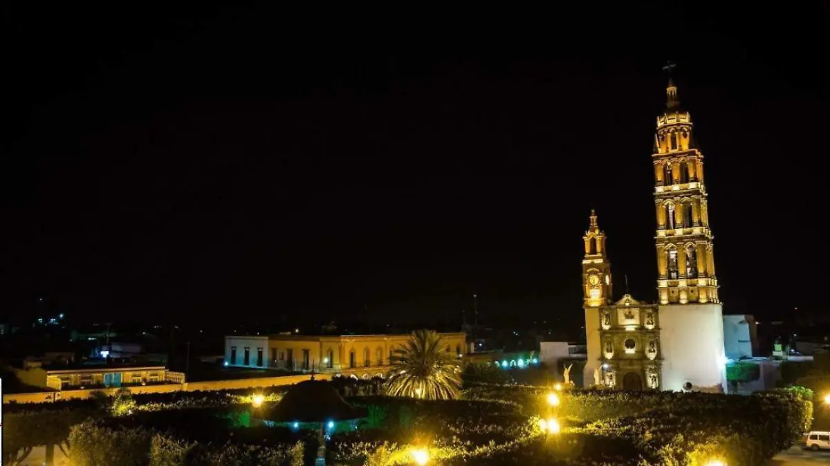 LA PARROQUIA DEL APÓSTOL SANTIAGO 1