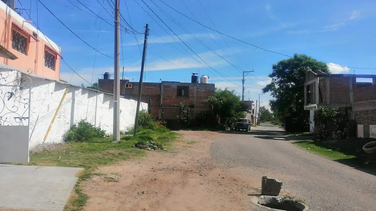 REGITROS ABIERTOS DE DRENAJE PROVOCAN ACCIDENTES 2