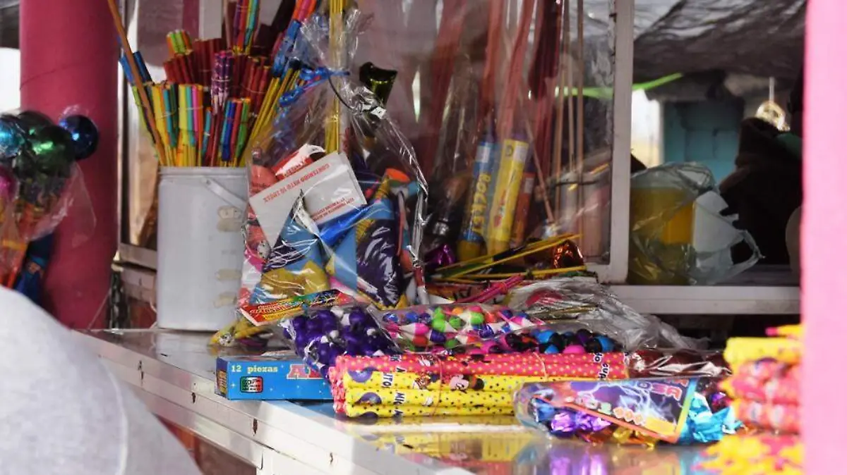 MANTIENEN ESPERANZAS COMERCIANTES DE PIROTECNIA (1)
