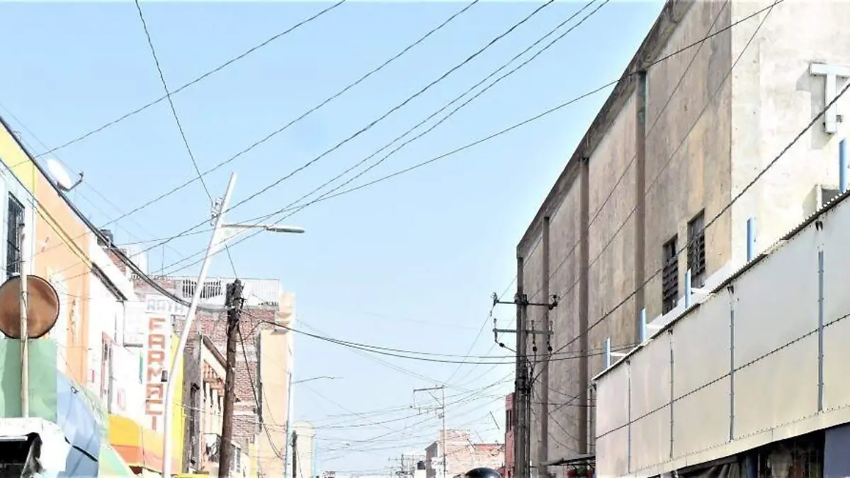 CARENCIA EN LAS LINEAS ELECTRICAS DEL MERCADO(2)