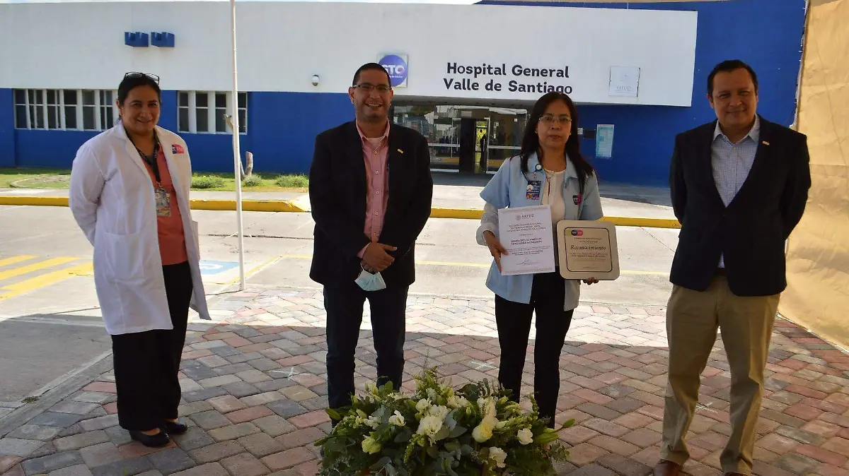 RECONOCEN LABOR DE TRABAJADORA SOCIAL DE HOSPITAL VALLE (1)