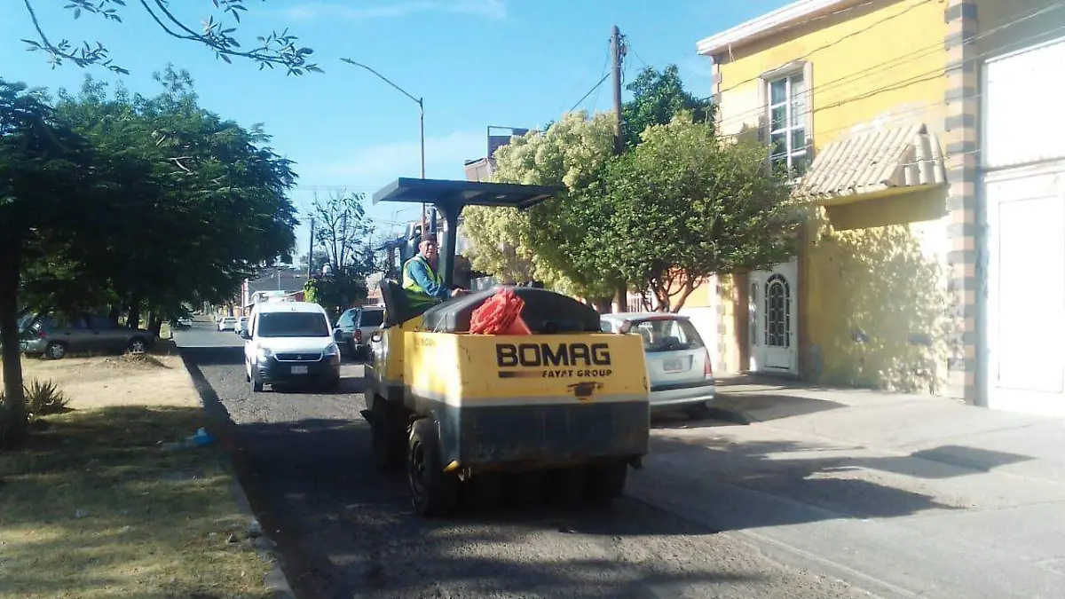 CONTINÚA CIERRE DE CALLE POR REECARPETADO DE CALLES 2