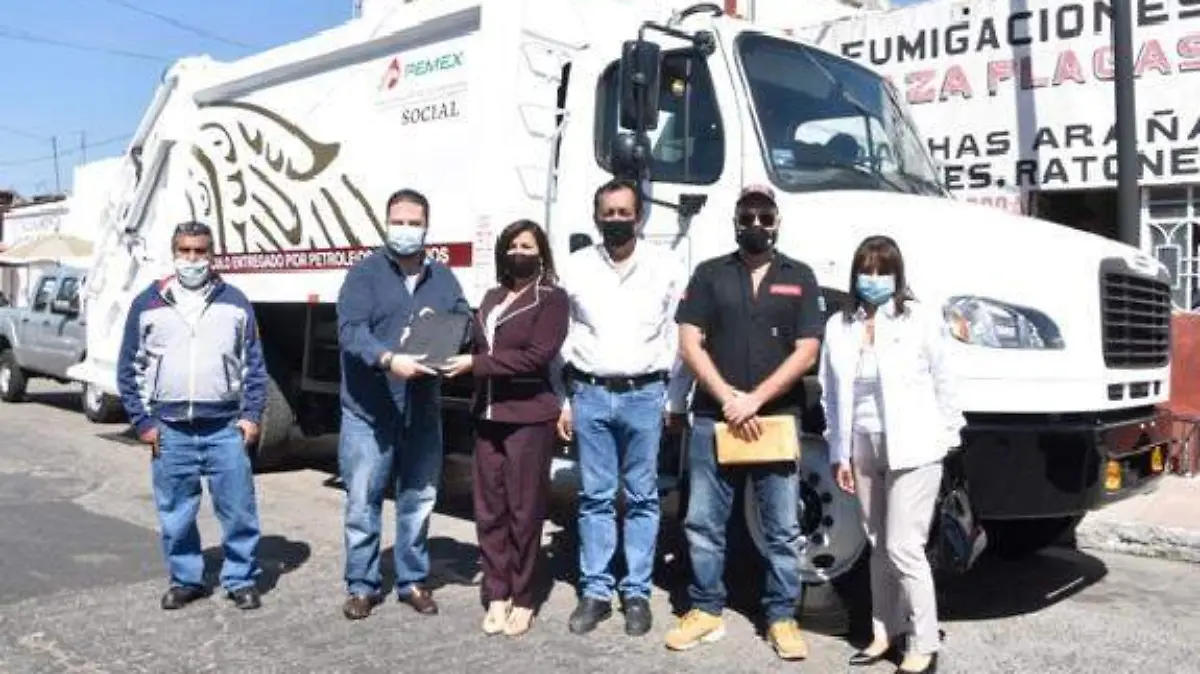 PEMEX ENTREGA CAMION RECOLECTOR A ADMINISTRACION MUNICIPAL 2