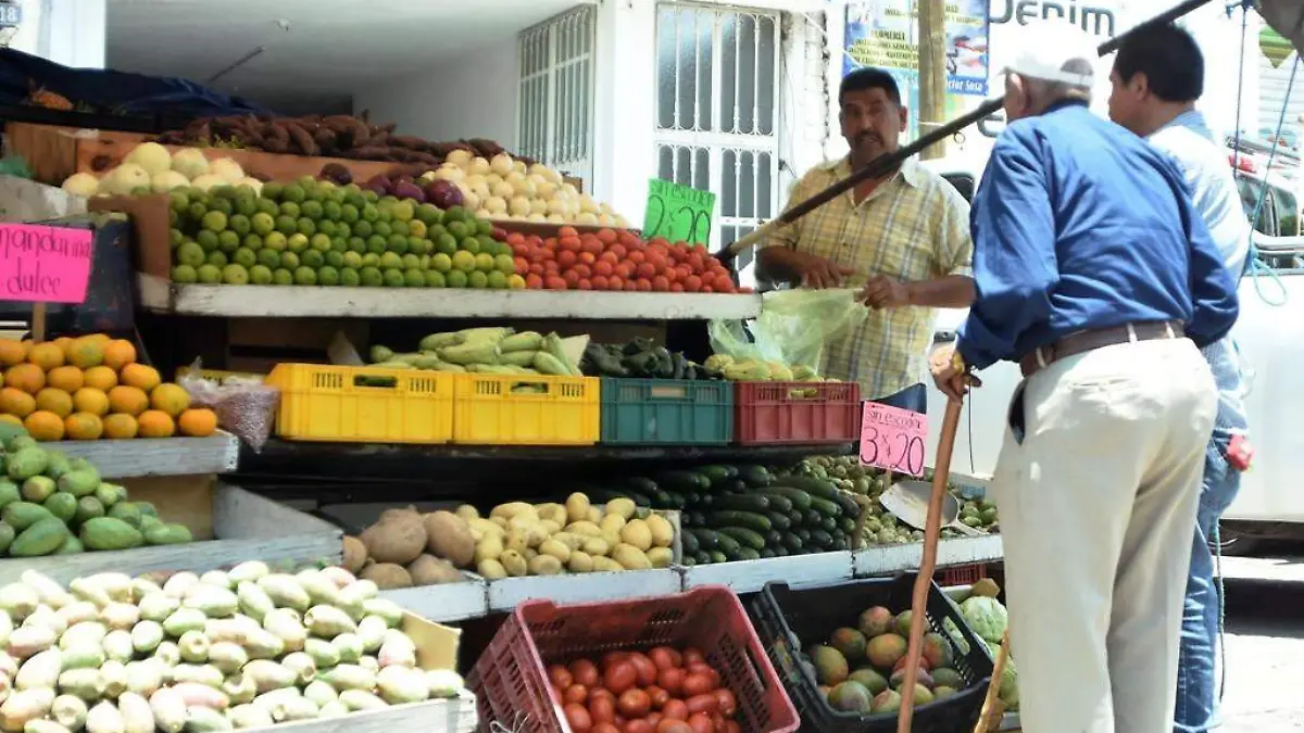 SE RECOMIENDA TENER UNA SANA ALIMENTACION (1)