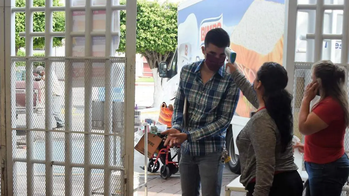 SIGUEN MEDIDAS DE SANIDAD EN EL MERCADO MUNICIPAL (1)