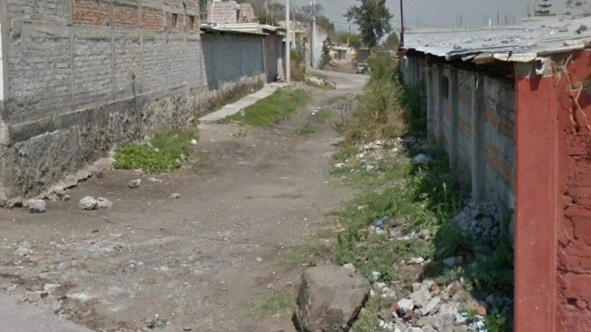 PIDEN PAVIMENTACIÓN DE CALLES EN LA COLONIA EL MOGOTE DEL GALLO  (1)