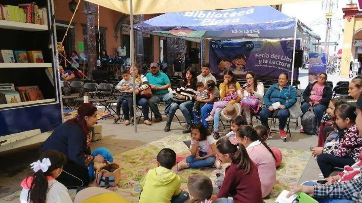 GRAN EXITO FERIA DEL LIBRO Y LECTURA (1)