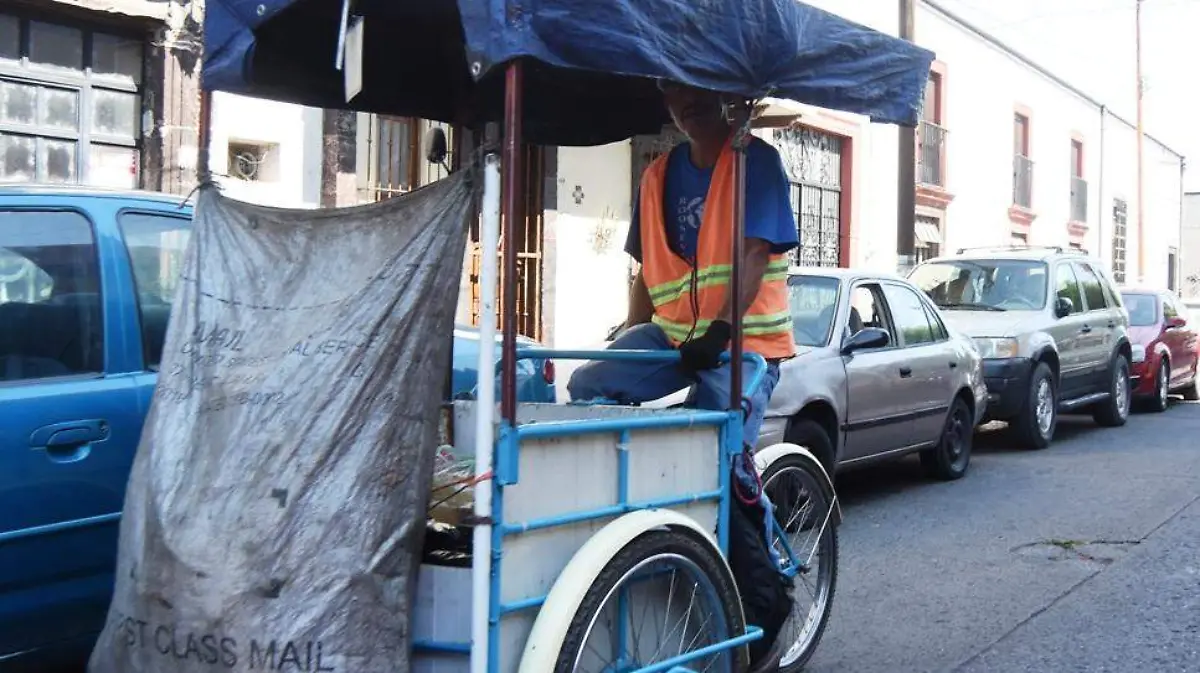 SIGUEN TRABAJANDO PESE A CUARENTENA (1)