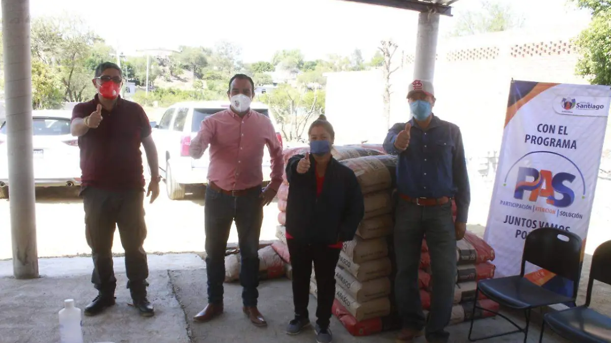 ENTREGA DE MATERIAL DEL PROGRAMA TRABAJEMOS JUNTOS (1)