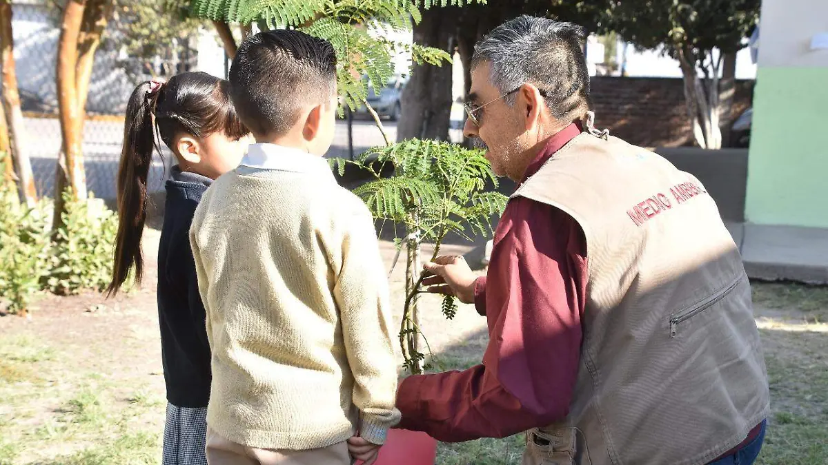 CONCIENTIZAN A NIÑOS  SOBRE EL CUIDADO Y PROTECCION DEL AMBIENTE 1
