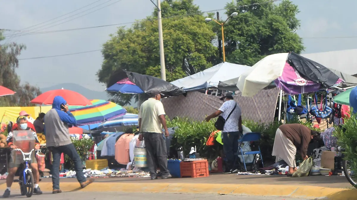 VUELVEN A SUSPENDER TIANGUIS DE LOS MARTES (1)