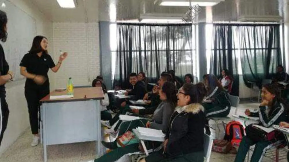 inició