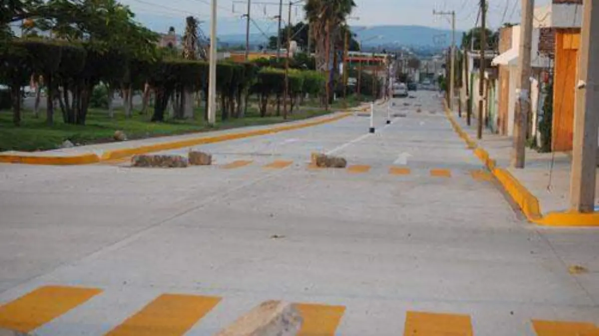 con recursos